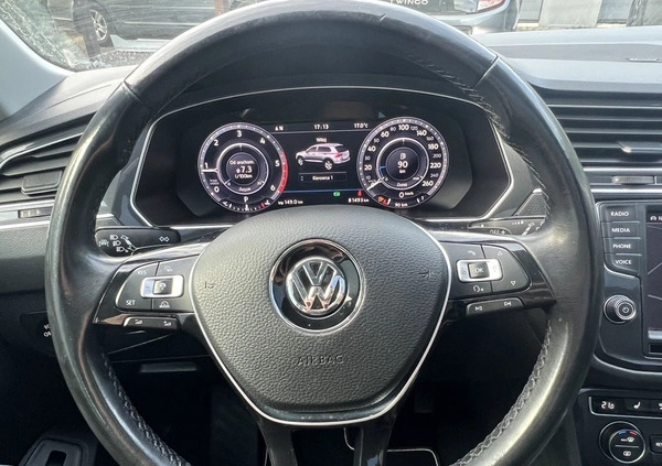 Volkswagen Tiguan cena 99900 przebieg: 81000, rok produkcji 2017 z Glinojeck małe 466
